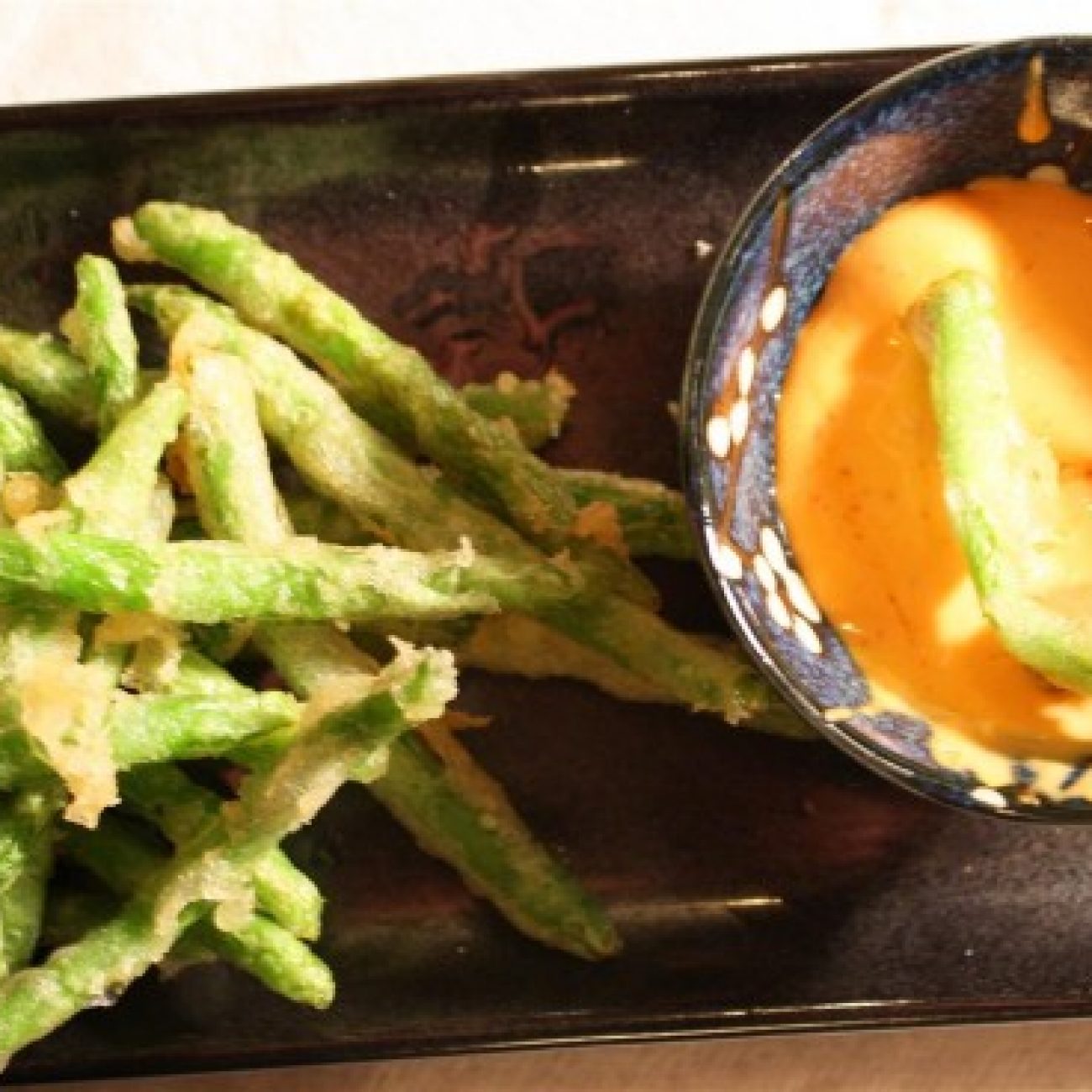 Crispy grean beans with spicy mayo