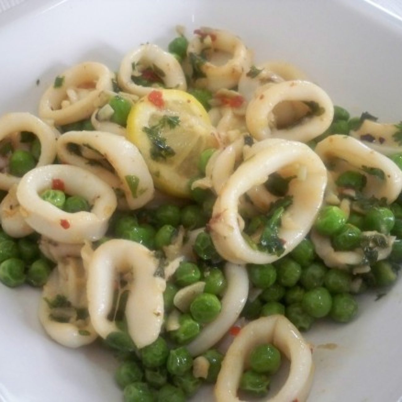 Calamari with Garlic and Peas