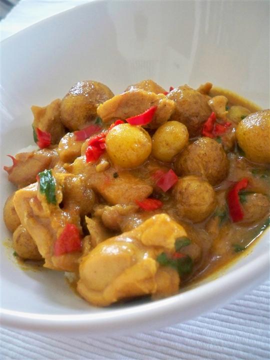 Curry Chicken with mini potatoes (Custom)