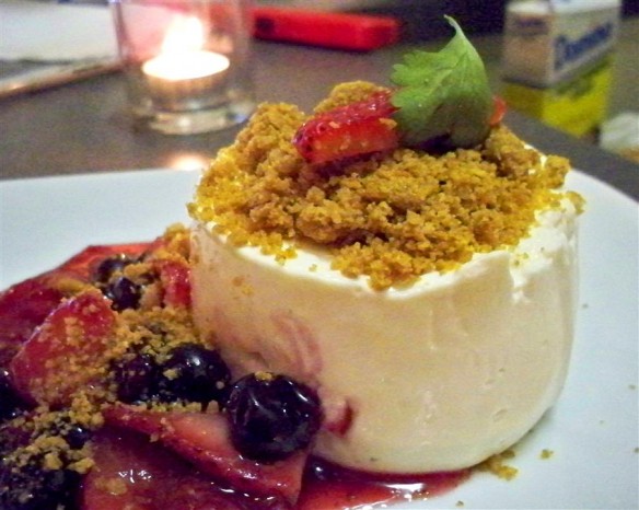 No Bake Cheesecake with Berry Compote (Custom)