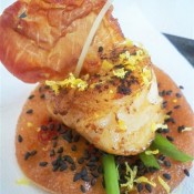 Scallop with sweet wonton and lemon zest (Custom)