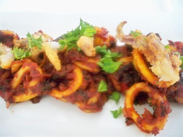 Squid in Spicy Tomato Sauce (Custom)