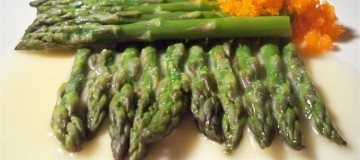 Steamed Asparagus with Tobiko (Custom)