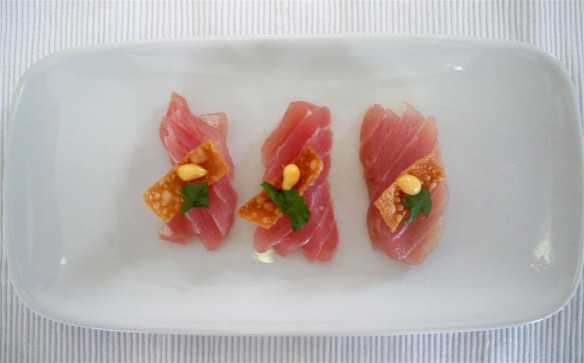 Yellow Fin Tuna Toro with Spicy Mayo and Won Ton Crisp (Custom)
