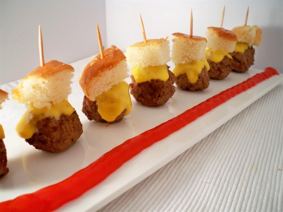Mini cheeseburgers (Custom)